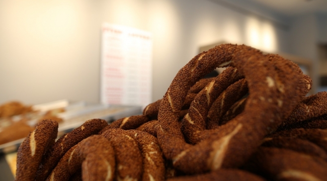 Bursa'da 100 gram simit 2 lira 25 kuruş oldu