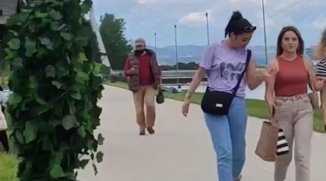 Bursa'da ağaçtan adam hem güldürdü, hem korkuttu