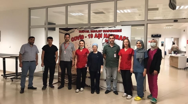 Bursa'da rekor kırıldı...Sağlıkçıların gece gündüz aşı nöbeti