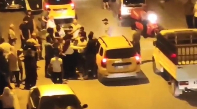 Bursa'da yayaya çarpan taksici darp edildi