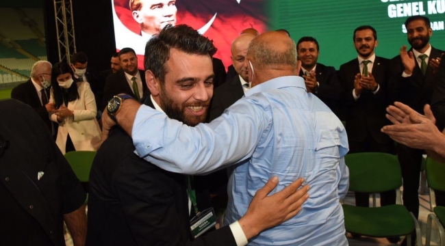 Bursaspor 2. Başkanı Emin Adanur'dan transfer tahtası açıklaması