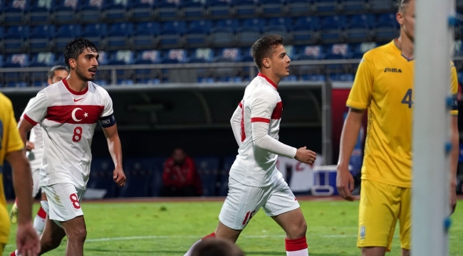 Bursaspor'dan Batuhan Kör'e tebrik mesajı