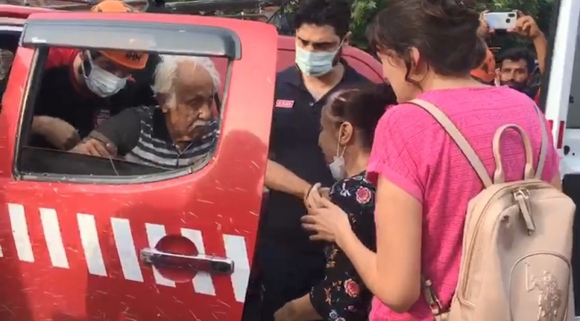 Kayıp alzheimer hastasının kızı ile buluşması duygulandırdı