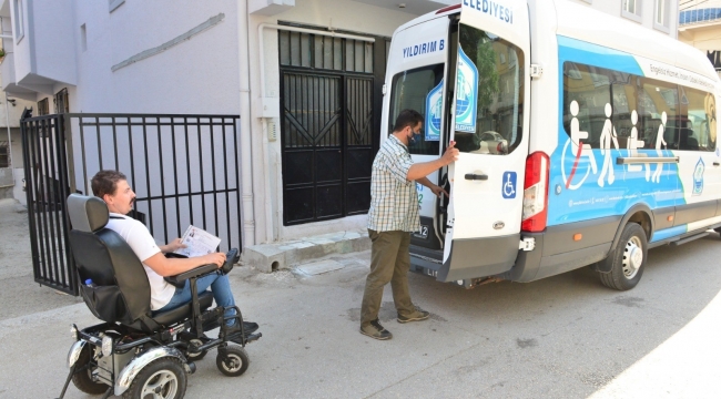 Sınava girecek engelli gence Yıldırım Belediyesi'nden destek