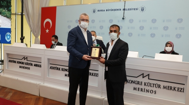 Sokak hayvanlarına özel ciğer kebaba ödül