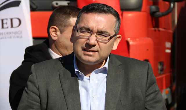 Arnavutluk'tan iki yardım tırı deprem bölgesine yola çıktı