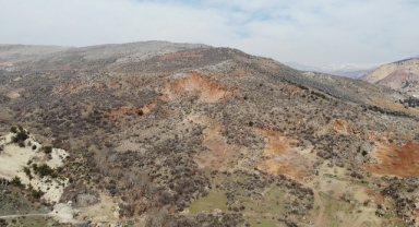 Deprem dağları yerinden oynattı