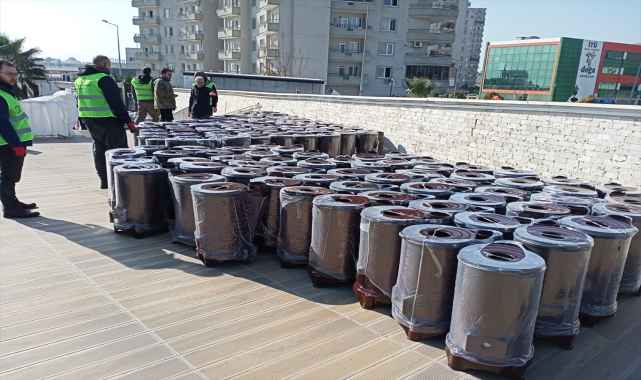 Doğu Marmara ve Batı Karadeniz'den deprem bölgelerine yardım seferberliği sürüyor