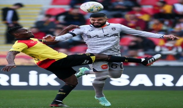 Göztepe ile Başakşehir depremzedeler için özel maçta karşılaştı