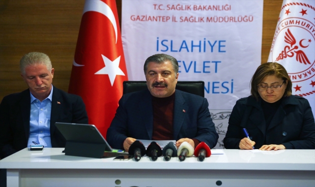 Sağlık Bakanı Koca, İslahiye Devlet Hastanesi'nde açıklama yaptı: