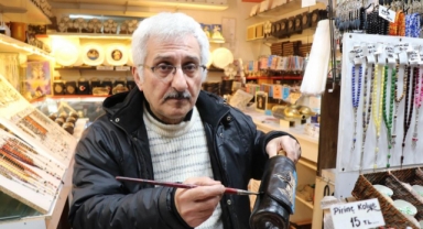 1 TL'ye aldığı atık şişeleri Avrupa'ya 50 euroya satıyor