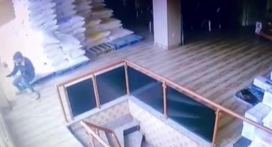 Ataşehir'de silahlı çatışma kamerada