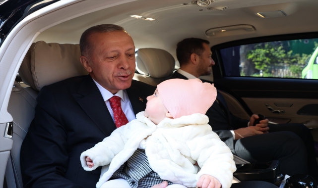 Cumhurbaşkanı Erdoğan, Barbaros Hayrettin Paşa Camisi'nde incelemelerde bulundu