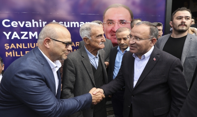 Adalet Bakanı Bozdağ, Şanlıurfa'da partisinin Seçim İrtibat Bürosu'nun açılışında konuştu:
