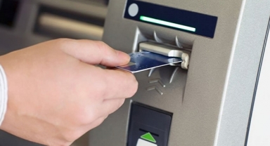ATM'ye kartını kaptıranlar dikkat.....