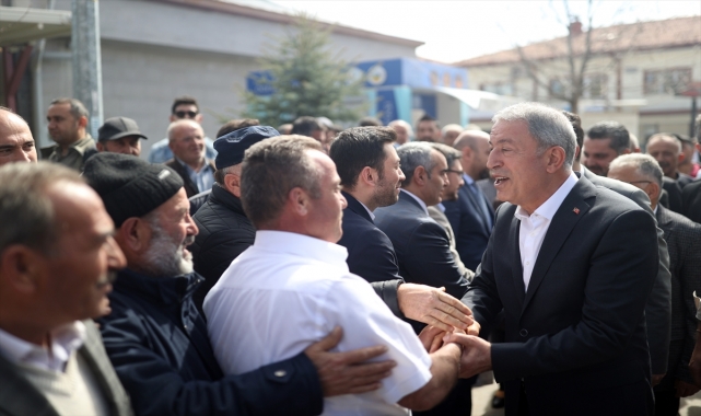 Bakan Akar'dan