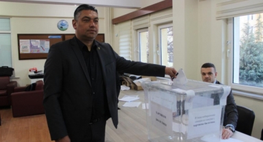Bulgaristan seçimleri için Türkiye'de çifte vatandaşlar sandık başında