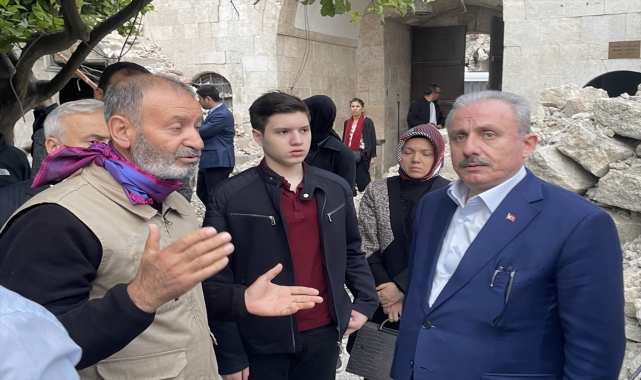 Depremden etkilenen Hatay'da 3 semavi dinin temsilcileri iftarda buluştu