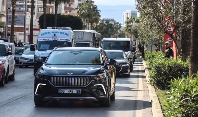 Hazine ve Maliye Bakan Nebati, AK Parti Mersin İl Başkanlığı ziyaretinde konuştu: