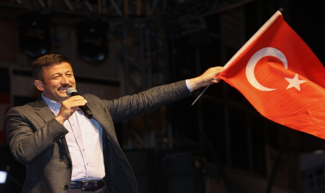 AK Parti'li Dağ ve İnan, İzmir'de düzenlenen mitingde konuştu: