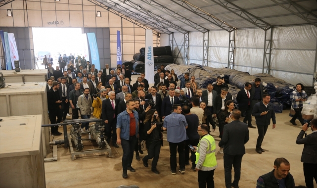 Bakan Kurum, İzmit Körfezi Dip Çamur Temizleme Töreni'nde konuştu: (2)