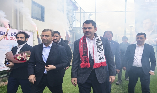 Bakan Kurum, Pendikspor Kulübünü ziyaret etti