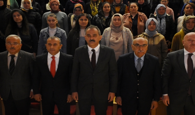 Bakan Özer, Okul Öncesi Eğitimi Değerlendirme Toplantısı'nda konuştu: