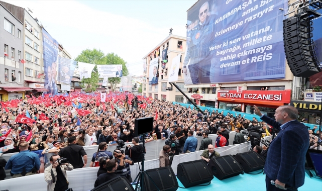 Cumhurbaşkanı ve AK Parti Genel Başkanı Erdoğan, partisinin Beyoğlu mitinginde konuştu: (1)