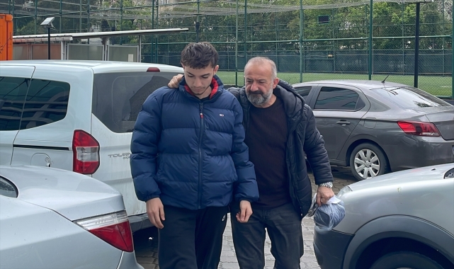 GÜNCELLEME - Halı sahadaki kavgada bir kişinin çenesinin kırılmasıyla ilgili 3 zanlı yakalandı