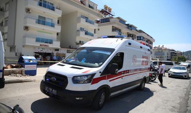 GÜNCELLEME - Alanya'da kadın doktor çalıştığı aile sağlığı merkezinde eşi tarafından öldürüldü