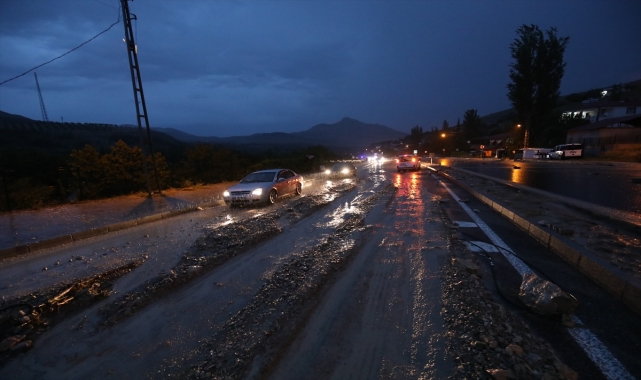 GÜNCELLEME - Malatya-Kayseri kara yolunda kontrollü sağlanan ulaşım normale döndü