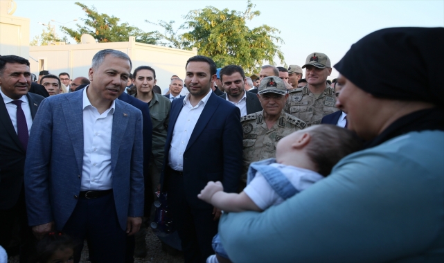 İçişleri Bakanı Yerlikaya, Kilis'te depremzedeleri ziyaret etti