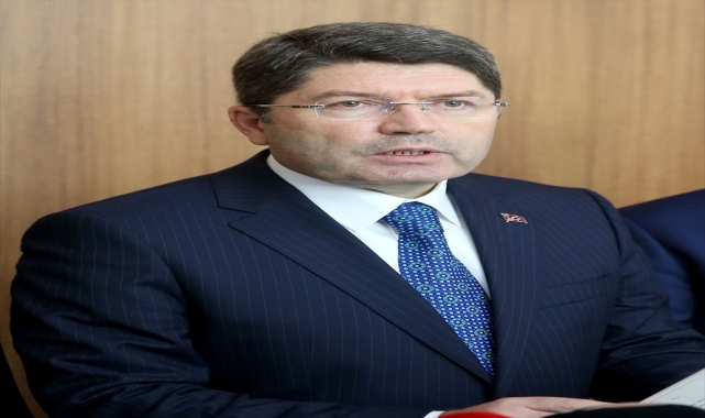 Adalet Bakanı Tunç, deprem bölgesi Kahramanmaraş'ta açıklamalarda bulundu: