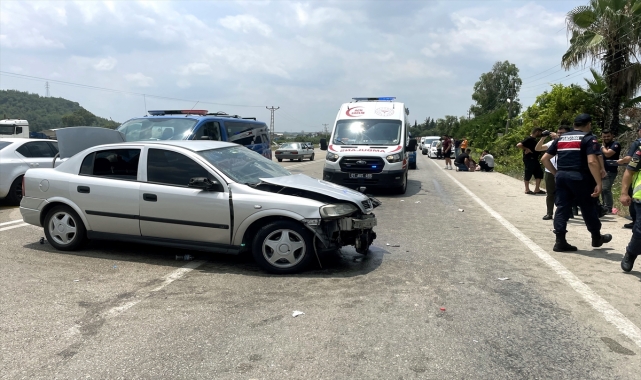 Adana'da 1 kişinin hayatını kaybettiği trafik kazası araç kamerasında