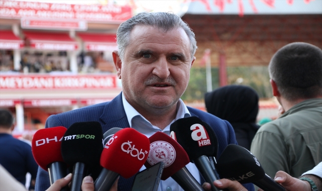 Gençlik ve Spor Bakanı Bak, Sarayiçi Er Meydanı'nda açıklamalarda bulundu: