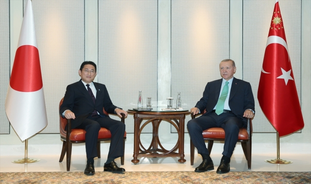 Cumhurbaşkanı Erdoğan, Japonya Başbakanı Kişida Fumio'yu kabul etti