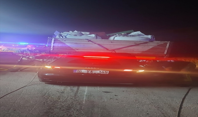GÜNCELLEME - Bursa'da tıra çarpan otomobildeki nişanlı çift hayatını kaybetti
