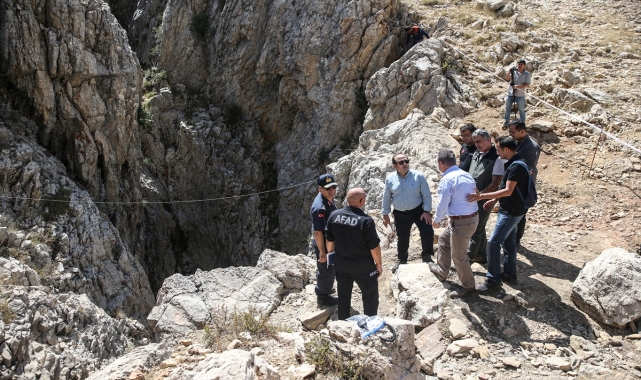 GÜNCELLEME - Mersin'de mağarada rahatsızlanan ABD'li Dickey'in tahliyesi için çalışma başlıyor