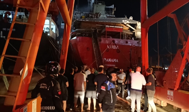 GÜNCELLEME - Tuzla'da tersanede bakıma alınan bir gemide yangın çıktı
