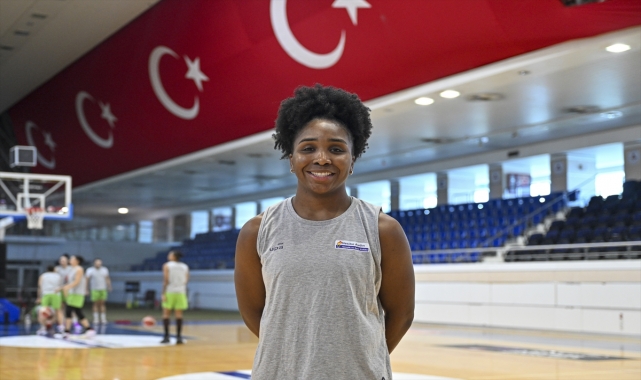 Nesibe Aydın Kadın Basketbol Takımı'nın Türkiye ligindeki hedefi final oynamak
