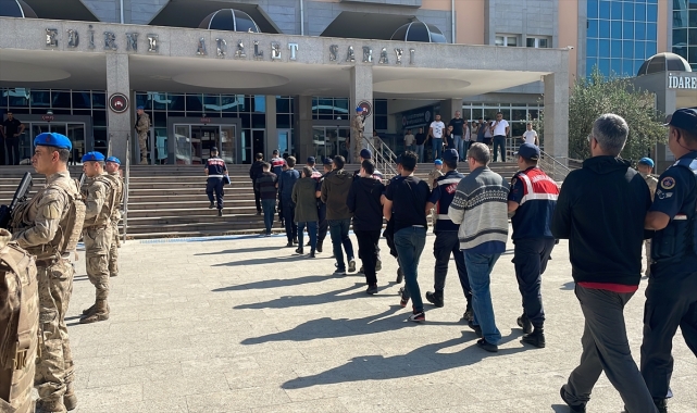 Edirne'de botla Yunanistan'a kaçmaya çalışırken yakalanan 20 FETÖ mensubu tutuklandı