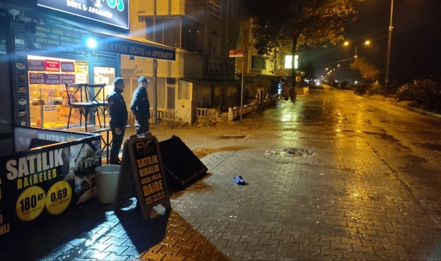 Sakarya'da tartıştığı üvey oğlunu silahla vurarak öldüren, 2 kişiyi yaralayan zanlı tutuklandı