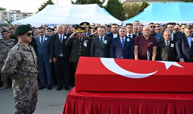 Şehit polis memuru Şimşek, son yolculuğuna uğurlandı
