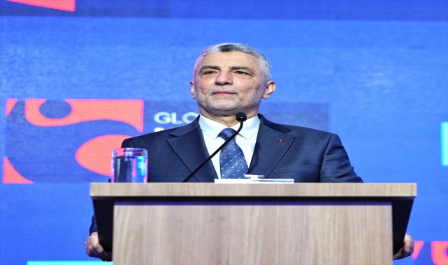 Ticaret Bakanı Ömer Bolat, Global Marketing Summit 2023'te konuştu: