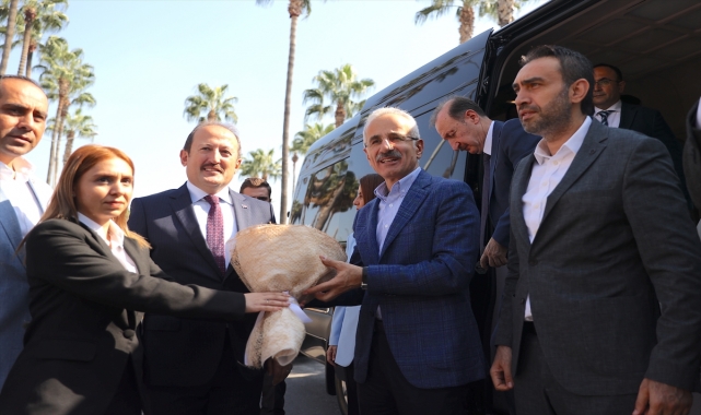 Ulaştırma ve Altyapı Bakanı Uraloğlu, Mersin'de yatırımları değerlendirdi: