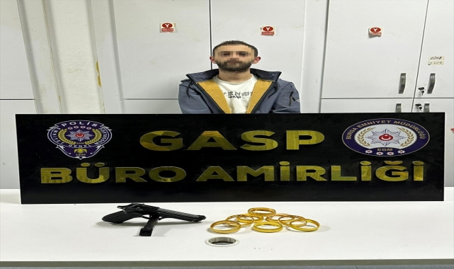 GÜNCELLEME - Bursa'da kuyumcudan silah tehdidiyle bilezik alan maskeli gaspçı yakalandı