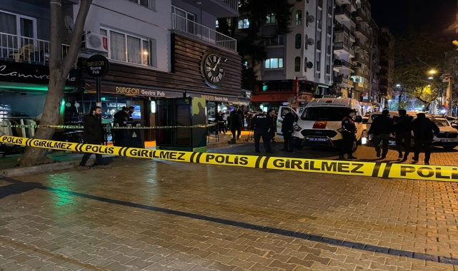 GÜNCELLEME - İzmir'de silahlı saldırıya uğrayan kişi yaralandı