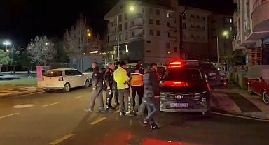 Dur ihtarına uymadı, kaza yaptı: O anlar kamerada