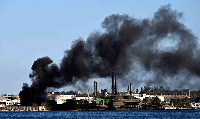 Küba'daki petrol rafinerisinde yangın