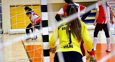 Bilecik'te futsal turnuvasında madalya ve kupalar sahiplerini buldu